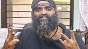 'കഞ്ചാവ് ഉപയോഗിക്കാൻ പ്രോത്സാഹനം', 'ഒന്നിച്ചിരുന്ന് വലിക്കാൻ ക്ഷണം'..വ്ളോഗര്‍ അറസ്റ്റില്‍