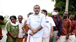 മഴക്കെടുതി: കുട്ടനാട്ടിലെ കര്‍ഷകര്‍ക്ക് കനത്ത നഷ്ടം, നഷ്ടപരിഹാരം നല്‍കുമെന്ന് മന്ത്രി പി പ്രസാദ്