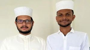 'ഗ്രന്ഥങ്ങള്‍ പഠിക്കേണ്ടത് ഭാരതീയ കടമ';രാമായണ ക്വിസ് മത്സരത്തില്‍  ഒന്നാമതെത്തി ജാഫറും,ബാസിത്തും