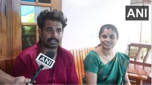 ബിന്ദു സൂപ്പറാ, വിവേകും; ഒന്നിച്ചുപഠിച്ച് പി.എസ്.സി ലിസ്റ്റില്‍ കയറിയ അമ്മയ്ക്കും മകനും പറയാനുള്ളത് 