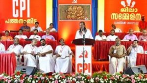 'കെ റെയിലില്‍ ധാര്‍ഷ്ട്യം','കറുത്ത മാസ്കിനോടും അസഹിഷ്ണുത'; മുഖ്യമന്ത്രിക്കെതിരെ  സിപിഐ
