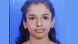 'എന്റെ മകളുടെ ജീവന്‍ വെച്ച് ആശുപത്രി പരീക്ഷണം നടത്തി': ഗുരുതര ആരോപണവുമായി അഭിരാമിയുടെ അമ്മ