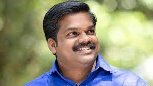 24 മണിക്കൂറിനുള്ളിൽ റോഡ് റീ ടാർ ചെയ്യണമെന്ന് എംഎൽഎ, 21 ദിവസമായിട്ടും പണിയാതെ കരാറുകാരൻ, പുല്ലുവില