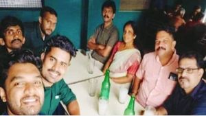 എല്‍ഡിഎഫ് ഭരിക്കുന്ന കാട്ടൂര്‍ പഞ്ചായത്ത് പ്രസിഡന്റും സെക്രട്ടറിയും കള്ളുഷാപ്പില്‍, ചിത്രം വിവാദത്തില്‍