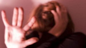 പ്രണയം നിരസിച്ചതിന് പെണ്‍കുട്ടിയേയും അമ്മയേയും വീട്ടില്‍ കയറി കുത്തി യുവാവ്