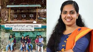  വിവാദ ബസ് കാത്തിരിപ്പ് കേന്ദ്രം നവീകരിച്ച് റെസിഡന്റ് അസോസിയേഷന്‍, പൊളിക്കുമെന്ന് മേയര്‍