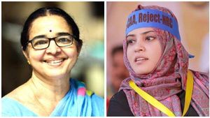 നായ്ക്കളുമായി സമാധാനത്തില്‍ ജീവിക്കണമെന്നുണ്ട്, പക്ഷേ..; ബീന ഫിലിപ്പിനെ പരിഹസിച്ച് ഫാത്തിമ തെഹ്ലിയ