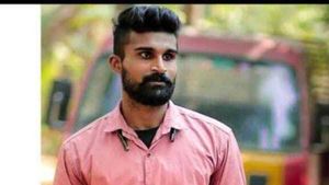 കൂട്ടുകാര്‍ നോക്കി നില്‍ക്കവെ കുളിക്കാനിറങ്ങിയ വോളിബോള്‍ താരം മുങ്ങിമരിച്ചു