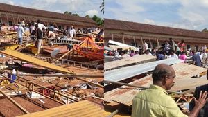 സ്കൂളിൽ ശസ്ത്ര മേളയ്ക്കിടെ പന്തൽ തകർന്ന് വീണു; 40 ഓളം പേർക്ക് പരിക്ക്, റിപ്പോർട്ട് തേടി മന്ത്രി