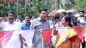 കൂളിക്കടവ് പാലം നിര്‍മാണോദ്ഘാടനത്തിന് തുടക്കമായി: ജനങ്ങള്‍ കാവല്‍ക്കാരെന്ന് മന്ത്രി