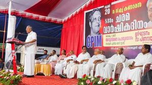 കേരളത്തിന്റെ വികസനകുതിപ്പിന് കേന്ദ്രം ഇടങ്കോലിടുന്നുവെന്ന് മുഖ്യമന്ത്രി