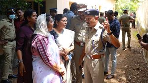 നരബലിയും സ്ത്രീകള്‍ ഇരകളായി മാറ്റപ്പെടുന്നതും അതീവ ഗൗരവമേറിയ വിഷയം:  പി സതീദേവി