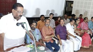 കേരള രാജ്യാന്തര ചലച്ചിത്രോത്സവം; ടൂറിംഗ് ടാക്കീസ് പ്രയാണം തുടങ്ങി