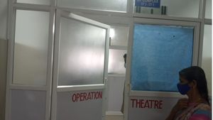 അണുബാധ: കണ്ണൂര്‍ ജില്ലാ ആശുപത്രിയിലെ ഓപറേഷന്‍ തീയേറ്ററുകള്‍ അടച്ചിട്ടു