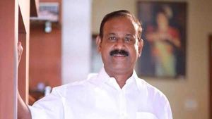 'ആദിവാസിക്ക് ജോലി കിട്ടാൻ പല്ലിന് കമ്പിയിടണോ ? എന്തൊരു ദുരവസ്ഥ' ; സർക്കാരിനെതിരെ വിപി സജീന്ദ്രൻ