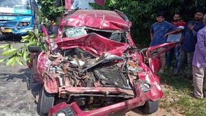 Thrissur Accident: തൃശൂരില്‍ കാറും ബസും കൂട്ടിയിടിച്ചു; ഒരു കുടുംബത്തിലെ നാല് പേര്‍ക്ക് ദാരുണാന്ത്യം