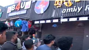 ഭക്ഷ്യവിഷബാധയേറ്റ് നഴ്‌സ് മരിച്ച സംഭവം; ഹോട്ടല്‍ അടിച്ചു തകര്‍ത്ത് ഡിവൈഎഫ്‌ഐ പ്രവര്‍ത്തകര്‍