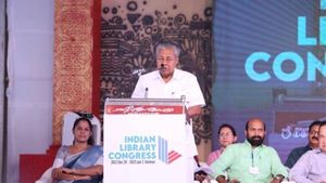 ലൈബ്രറികൾ സ്ഥാപിച്ചാൽ മാത്രം പോരാ പൊതു കാര്യങ്ങളിൽ ഇടപെടുകയും വേണമെന്ന് മുഖ്യമന്ത്രി