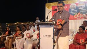  ഹരിത കര്‍മ്മ സേന ശുചിത്വ കേരളത്തിന്റെ സൈന്യം; തൃശൂര്‍ ജില്ലയില്‍ മൂന്ന് അഭിമാന പദ്ധതികള്‍
