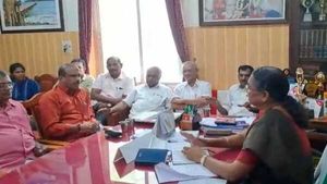 പ്രചരണ ബോര്‍ഡുകള്‍ക്ക് നിയന്ത്രണം: ക്‌ളീന്‍ സിറ്റി പദ്ധതിയുമായി തലശേരി നഗരസഭ