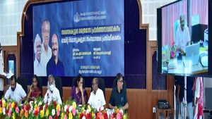 ധനമന്ത്രി നഗരസഭകളുടെ ത്രൈമാസ അവലോകന റിപ്പോർട്ടിൻ്റെ സംസ്ഥാനതല പ്രസിദ്ധീകരണം നിർവഹിച്ചു