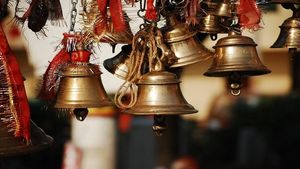 ശ്രീ​നാ​രാ​യ​ണീ​യ ക്ഷേ​ത്ര​ങ്ങ​ളി​ൽ പു​രു​ഷ​ന്മാ​ർ​ക്ക്​ ഷ​ർ​ട്ട്​ ധരിച്ചു പ്ര​വേ​ശി​ക്കാം
