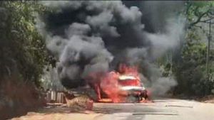 കോഴിക്കോട് യുവാവിനെ മർദ്ദിച്ച് നാലംഗ സംഘം: പിന്നാലെ അക്രമികള്‍ സഞ്ചരിച്ച കാർ കത്തി നശിച്ചു