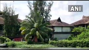  ആലപ്പുഴ കാപ്പിക്കോ റിസോര്‍ട്ട് മാര്‍ച്ച് 28നകം പൊളിക്കണം; സര്‍ക്കാരിന് അന്ത്യശാസനവുമായി സുപ്രീം കോടതി
