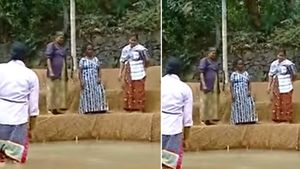  35 ദിവസം  കൊണ്ട് കുളം കുത്തിയ പെണ്ണുങ്ങൾ; കയ്യടിച്ച് സോഷ്യൽമീഡിയ