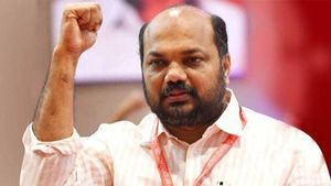 കെൽ-ഇഎംഎല്ലിന് വിദേശത്ത് നിന്ന് 1.25 കോടിയുടെ ഓഡർ; വിറ്റഴിക്കലല്ല ശക്തിപ്പെടുത്തലാണ് ബദലെന്ന് പി രാജീവ്