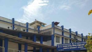 മുന്നേകാൽ കോടി രൂപ ചെലവഴിച്ച ഇരിട്ടി താലൂക്ക് ആശുപത്രി നോക്കുകുത്തിയായി മാറി 