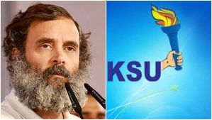 രാഹുല്‍ ഗാന്ധിയെ അയോഗ്യനാക്കിയതില്‍ പ്രതിഷേധിച്ചു കെഎസ് യുപ്രവര്‍ത്തകര്‍ റോഡ് ഉപരോധിച്ചു