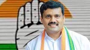 റിജില്‍ മാക്കുറ്റി മനപൂര്‍വം ലഹളയുണ്ടാക്കാന്‍ ശ്രമിക്കുന്നു; കേസെടുത്ത് പൊലീസ്