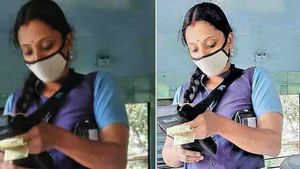 പ്രതിഷേധം സര്‍ക്കാരിന് അപകീര്‍ത്തിയല്ലെന്ന് മന്ത്രി; അഖിലയുടെ സ്ഥലം മാറ്റം റദ്ദാക്കി