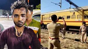 ട്രെയിന്‍ തീവെപ്പുകേസ്: പ്രതിയെ തിരിച്ചറിയാന്‍ മുഖ്യസാക്ഷിയുടെ തെളിവെടുത്തു