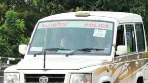  'എടുത്തു കൊണ്ടു പോടാ'; സ്‌റ്റേഷനിലെത്തിയ വയോധികയോട് എസ്എച്ച്ഒയുടെ ആക്രോശം, നടപടി