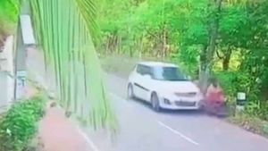  കൊല്ലത്ത് യുവാവിനെ കാറിടിച്ച് കൊലപ്പെടുത്താന്‍ ശ്രമിച്ചു; രക്ഷപ്പെട്ടത് തലനാരിഴയ്ക്ക്