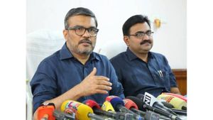  ബ്രഹ്മപുരത്ത് മാലിന്യ സംസ്‌ക്കരണത്തിന് പുതിയ പ്ലാന്റ് ഒരു വര്‍ഷത്തിനകം