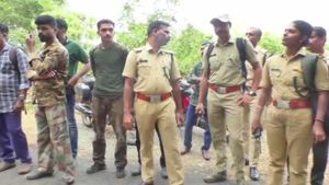 പയ്യാവൂരില്‍ തമ്പടിച്ച കാട്ടാനകളെ വനംവകുപ്പ് കര്‍ണാടക വനത്തിലേക്ക് തുരത്തി