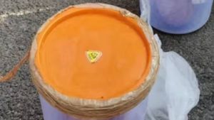 തൃശൂരില്‍ ഓട വൃത്തിയാക്കാനിറങ്ങിയവര്‍ക്ക് ലഭിച്ചത് ലക്ഷങ്ങള്‍ വിലയുള്ള 'സാധനം': പക്ഷേ, വിറ്റാൽ പണികിട്ടും
