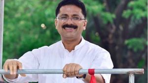 'പുര കത്തുമ്പോൾ വാഴ വെട്ടാൻ നോക്കുകയല്ല ചെയ്യേണ്ടത്', വിമർശനവുമായി കെടി ജലീൽ