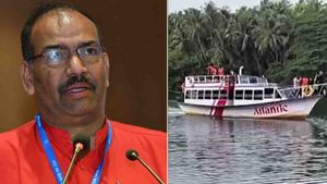 'കേരളത്തില്‍ 10 ലേറെ പേര്‍ മരിക്കുന്ന ബോട്ടപകടം ഉണ്ടാകും'; മുരളി തുമ്മാരുകുടി ഒരുമാസം മുമ്പെ പ്രവചിച്ചു..!!