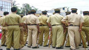 പയ്യന്നൂരിലെ വ്യാപാരസ്ഥാപനത്തിലെ കവര്‍ച്ച: രണ്ടു പേര്‍ പിടിയില്‍, മുഖ്യപ്രതിക്കായി അന്വേഷണം
