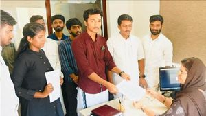 കണ്ണൂര്‍ സര്‍വ്വകലാശാല യൂണിയന്‍ തെരഞ്ഞെടുപ്പില്‍ ഒറ്റയ്ക്ക് മത്സരിക്കാന്‍ കെ എസ് യു