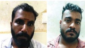 കൂട്ടുപുഴ പാലത്തിന് സമീപം കാറില്‍ കടത്തവെ എം.ഡി.എം.എയുമായി രണ്ട് യുവാക്കള്‍ പിടിയില്‍