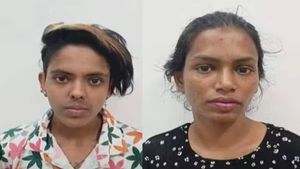 ബംഗളൂരുവിലേക്ക് ബുള്ളറ്റോടിച്ച് യാത്ര, തിരികെയെത്തുന്നത് എംഡിഎംയുമായി; യുവതികൾക്ക് കെണിയൊരുക്കി പൊലീസ്
