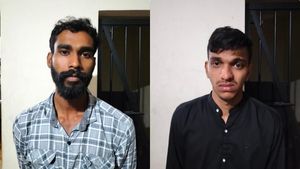 ആലക്കോട് ബുള്ളറ്റില്‍ കടത്തുകയായിരുന്ന മൂന്നര കിലോ കഞ്ചാവ് സഹിതം രണ്ട് പേര്‍ അറസ്റ്റില്‍