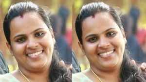 ജ്വല്ലറി ജീവനക്കാരിയുടെ മരണം; ദുരൂഹത ആരോപിച്ച് ബന്ധുക്കള്‍