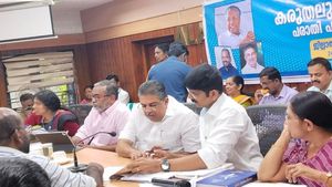   താലൂക്ക് അദാലത്ത്: ആലപ്പുഴ ജില്ലയില്‍ ഇതുവരെ 2878 പരാതികളില്‍ തീര്‍പ്പ്
