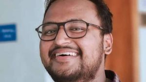 സുഹൃത്തിന് സംസ്ഥാന അവാർഡ്; ആഘോഷിക്കാൻ കേക്ക് വാങ്ങാൻ പോയ ക്യാമറാമാൻ ലോറിയിടിച്ച് മരിച്ചു